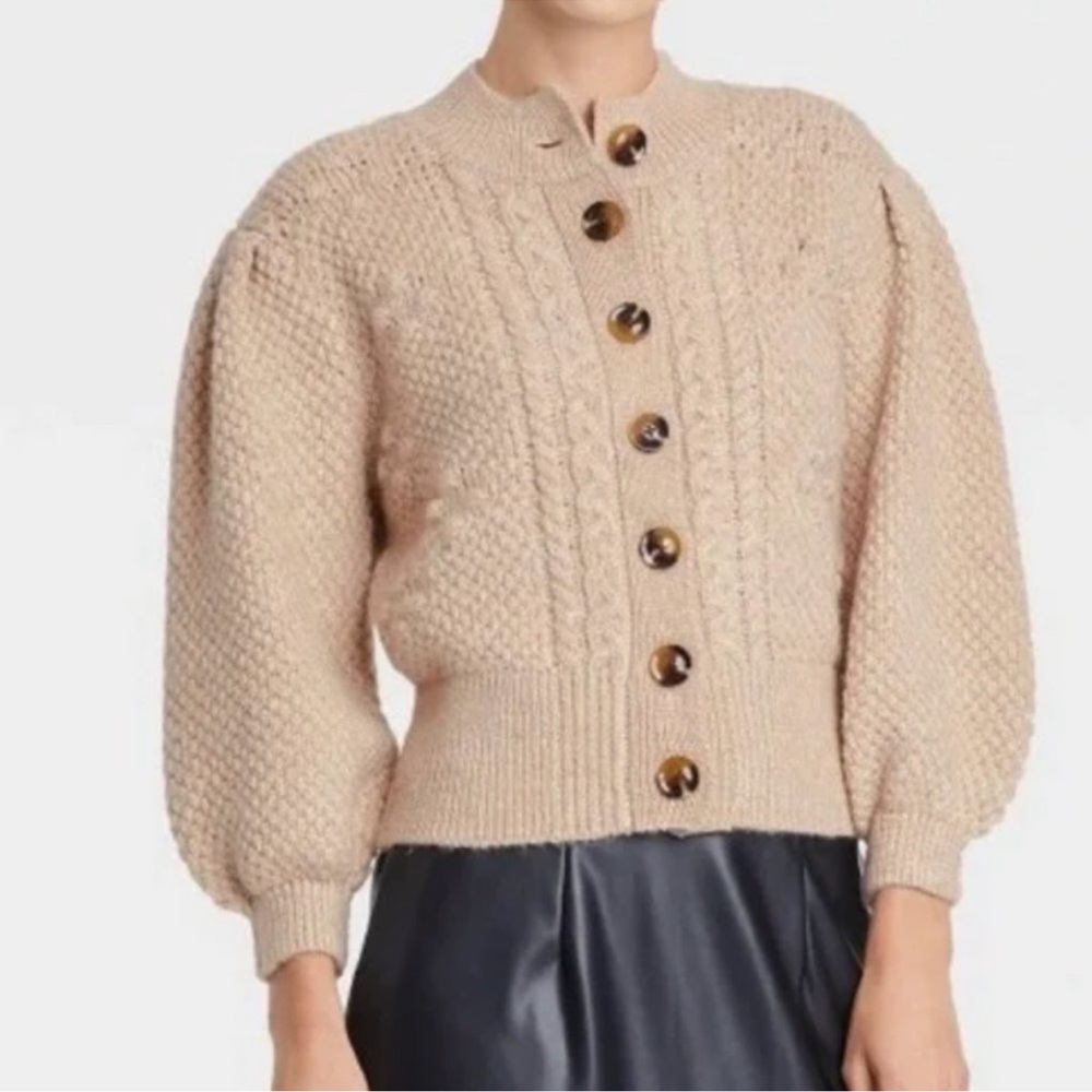 WHO WHAT WEAR women’s Puff Sleeve Cardigan cream color soft fabric. XS VTG look